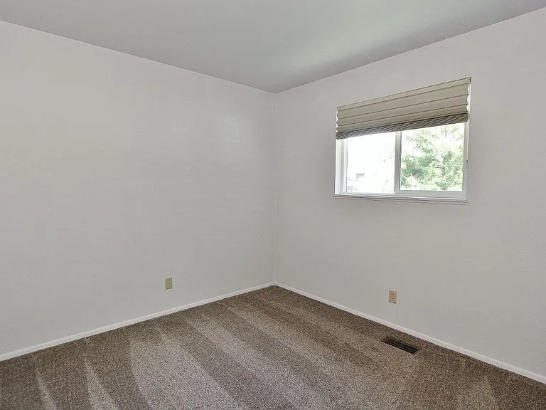 102 View Cir — Photo 11