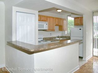 1030 Edgehill Rd S APT 210, Charlotte, NC 28207