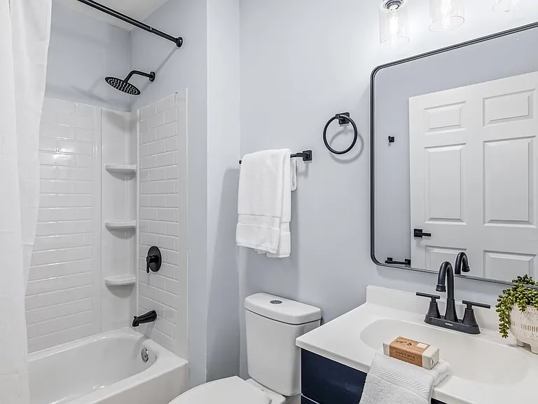 4233 Brownsboro Rd — Photo 33