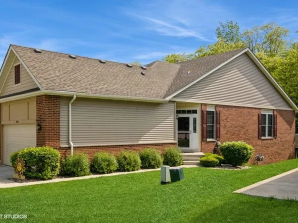 8807 Forest Glen Court St, Saint John, IN 46373