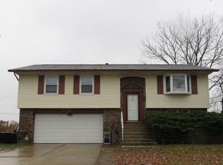 1207 Alexander Ave, Streamwood, IL 60107