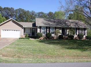 413 Mountain Lake Cir, Rainbow City, AL 35906