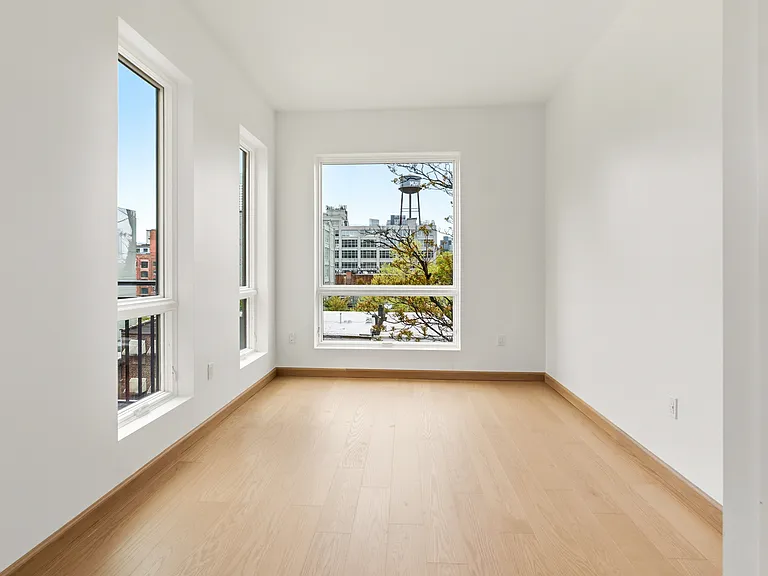 75 Calyer St #3H — Photo 2