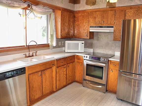 2nd image of 2050 E Birch Dr