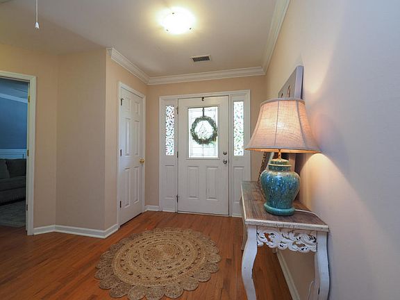 4th image of 983 Clearspring Dr