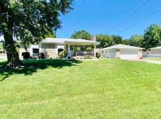 3000 Teakwood Cir, Louisville, KY