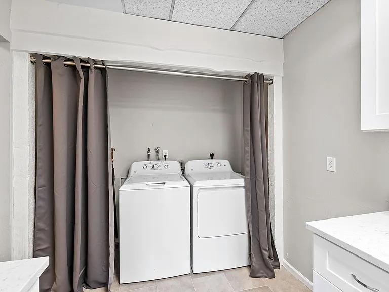 5261 Meade St — Photo 16
