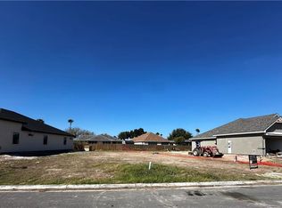 802 La Laguna Rd, Mission, TX 78572