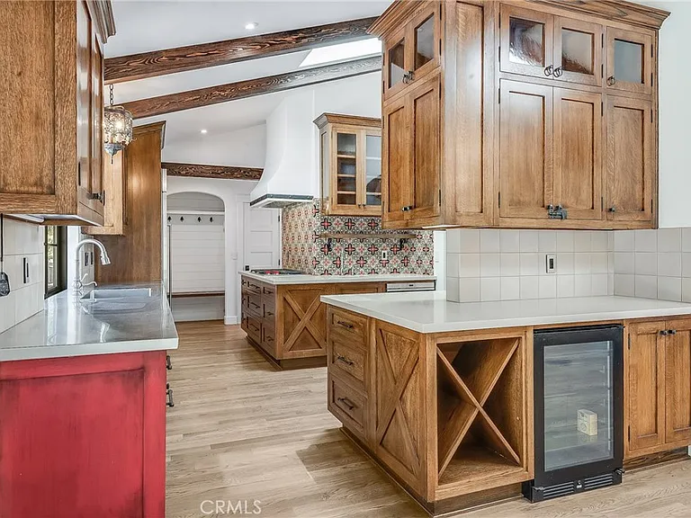 57 Narcissa Dr — Photo 17