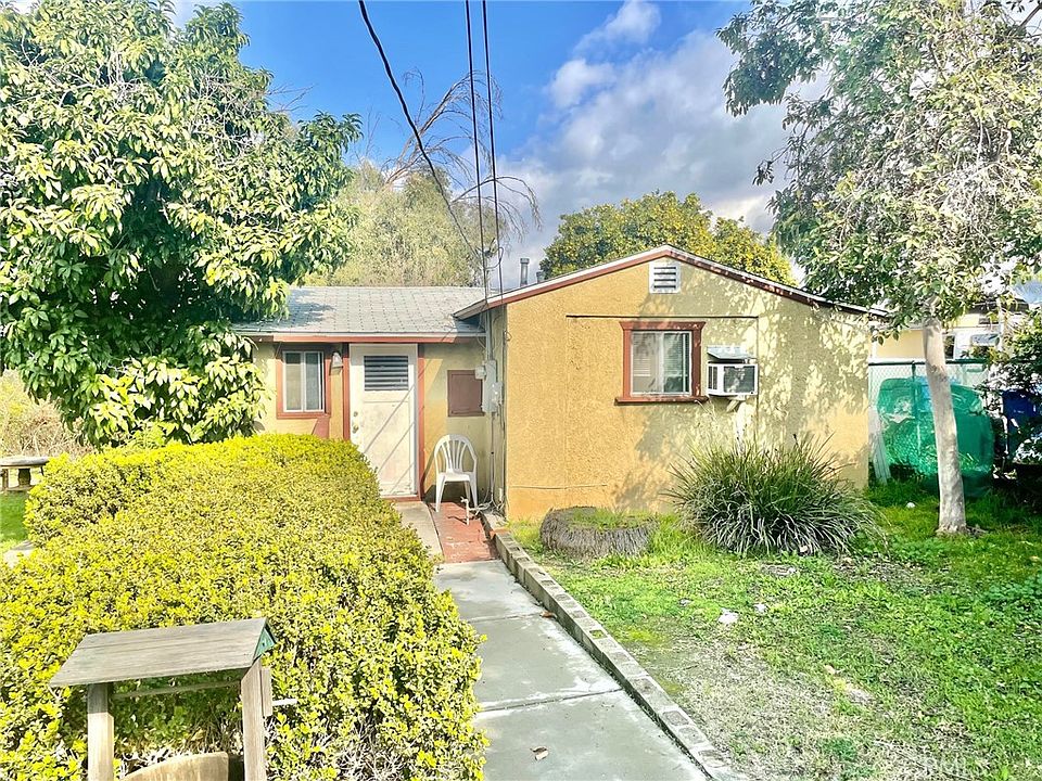 1st image of 7421 Mooney Dr
