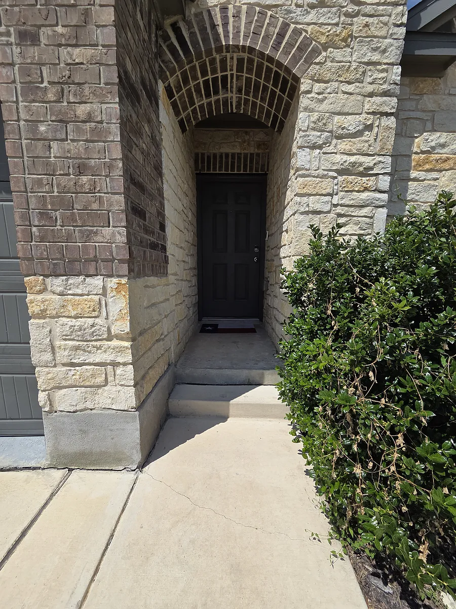 Building Photo - 6711 Freedom Hls