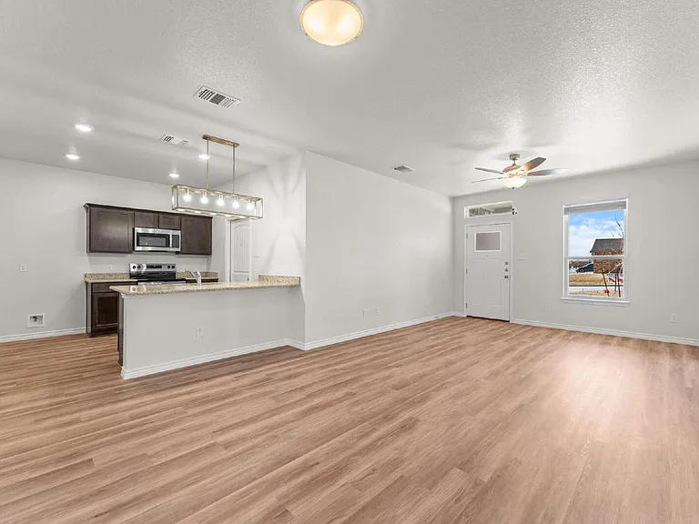 1114 Zora Dr #A — Photo 3