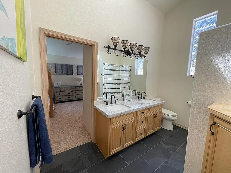 13049 Hillside Dr — Photo 21