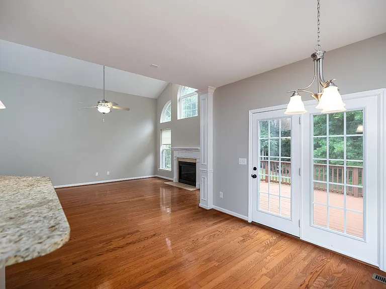 1204 Beech Hollow Dr — Photo 13