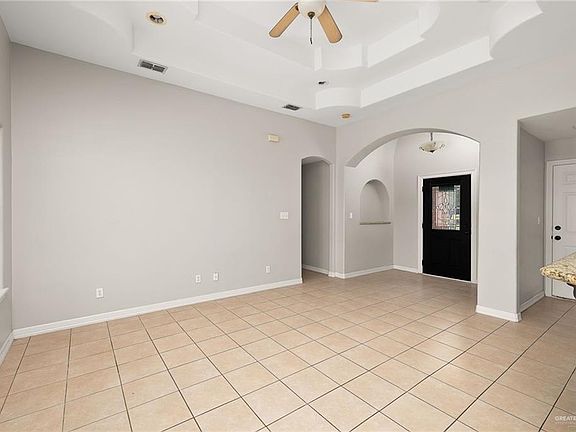 3rd image of 1203 Harbor Ln