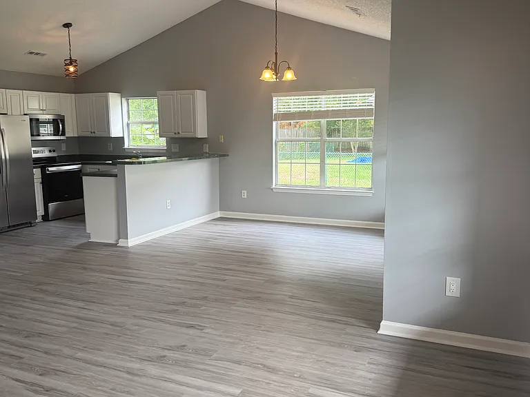 318 Worthington Cir — Photo 8