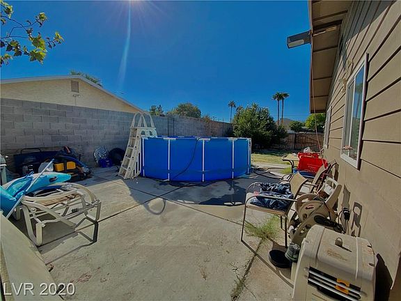 4th image of 4677 Terra Linda Ave