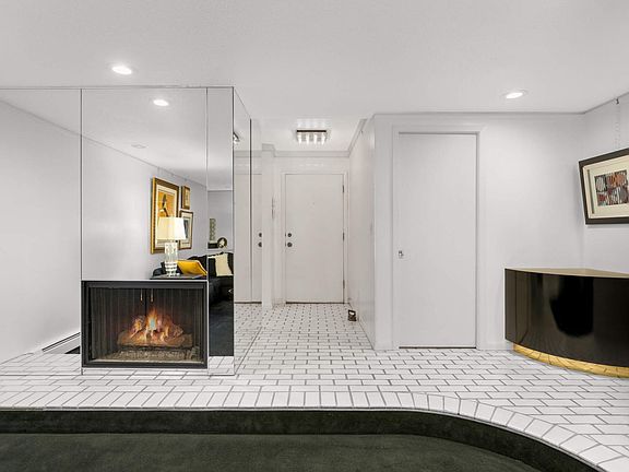 2nd image of 6105 Lincoln Dr APT 136