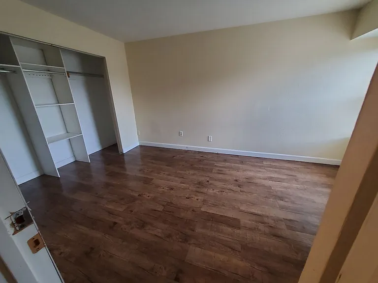 Abbott Acres Apartments — Photo 5