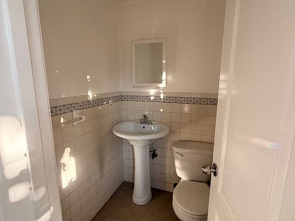 2nd image of 2947 Bruner Ave APT 1