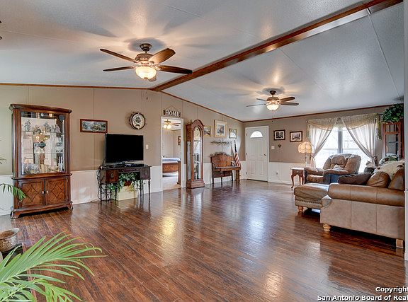 4th image of 230 Savannah Hts
