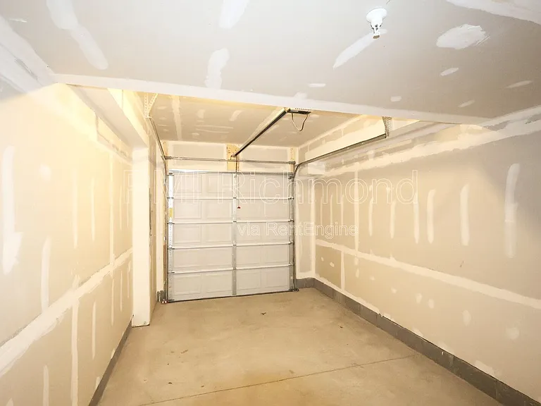 2854 Calgary Ln — Photo 23