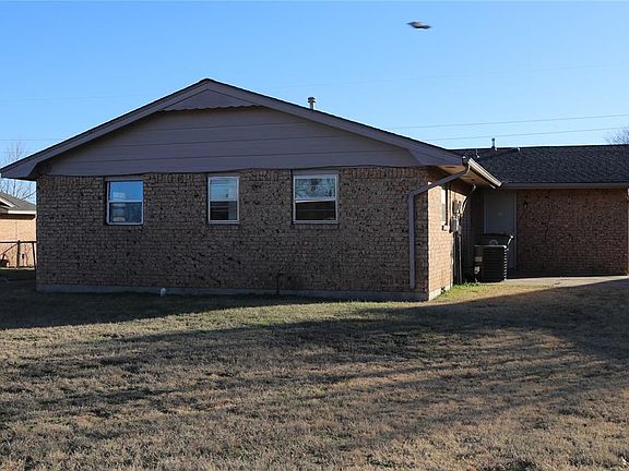 4th image of 6905 SW Forest Ave