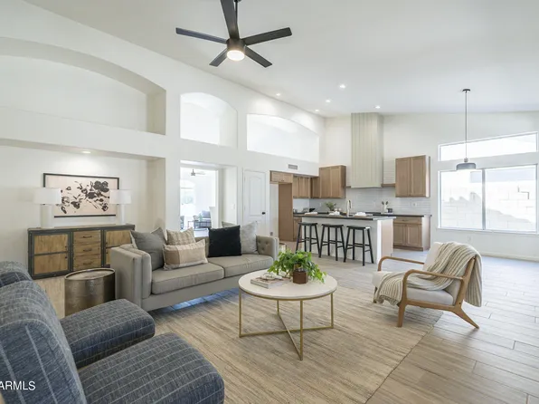 3544 E TOPEKA Drive, Phoenix, AZ 85050