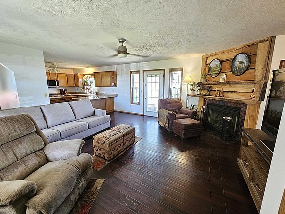 4th image of 15906 W Deno Rd