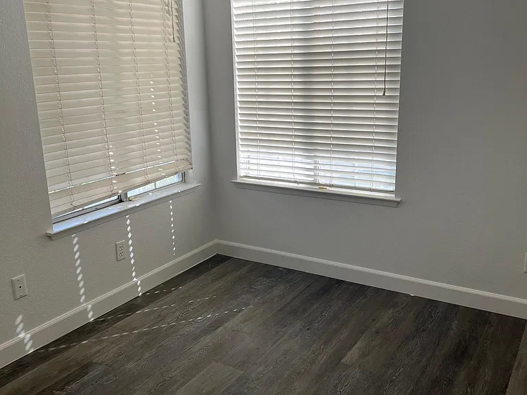 7329 N Woodrow Ave — Photo 4