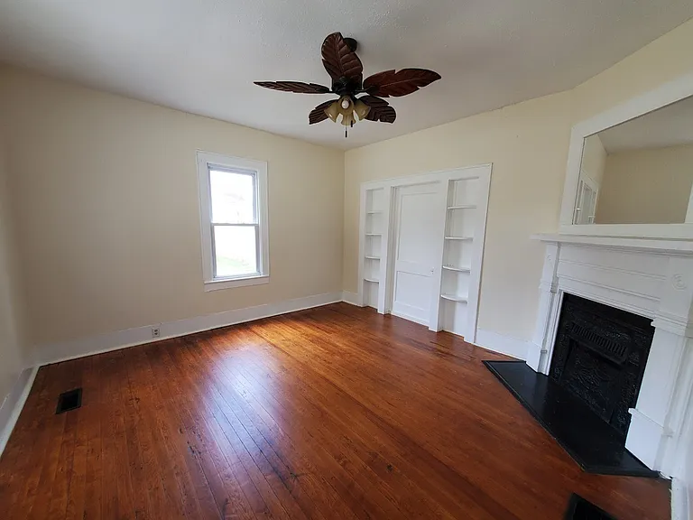 1419 Windsor Ave — Photo 12