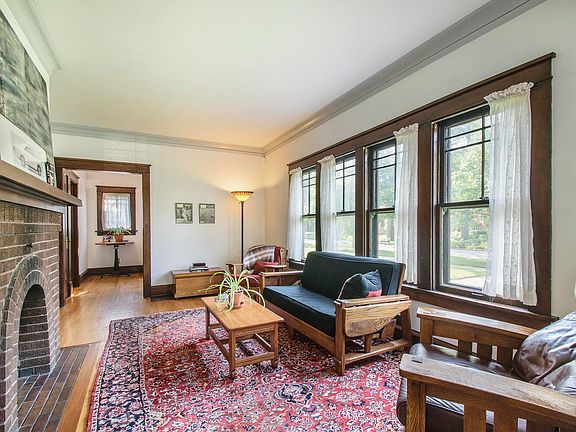 5th image of 201 E Pokagon St