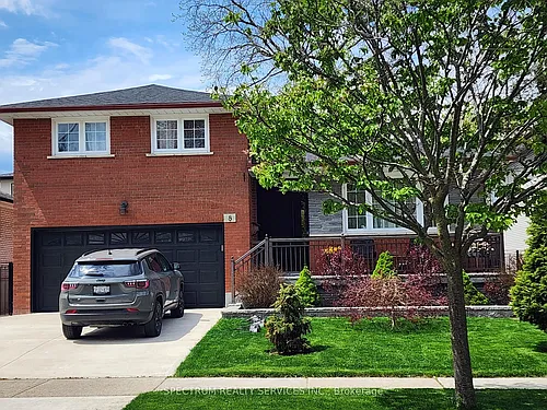 8 Munford Cres Photo 1