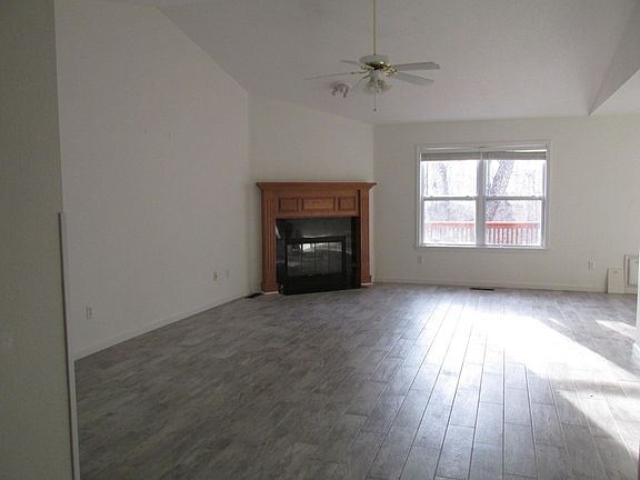2nd image of 8651 Stoner Ln