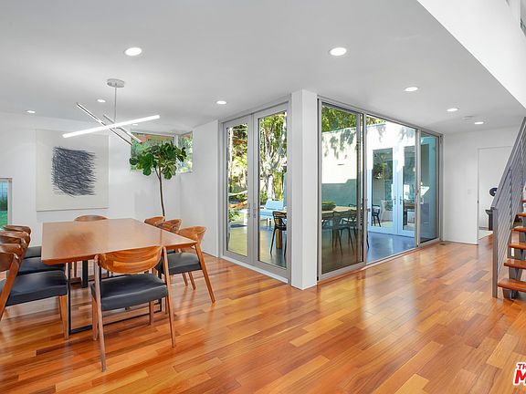 5th image of 2458 Park Oak Dr