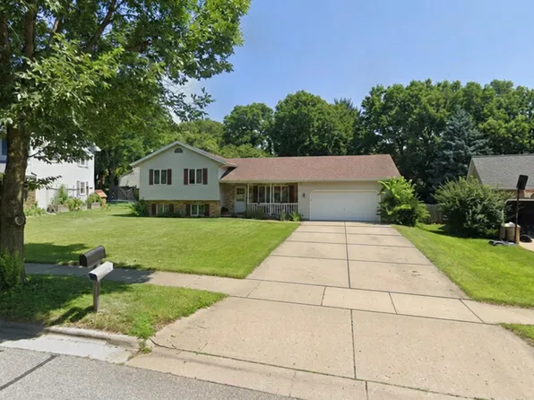 2517 Crest Line Dr, Madison, WI 53704