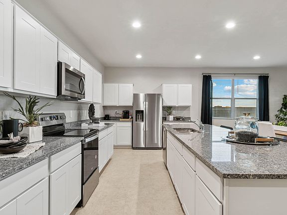 5th image of 1565 E SQUIRE Drive