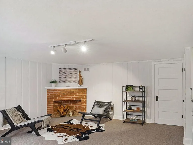 2325 Huidekoper Pl NW — Photo 23