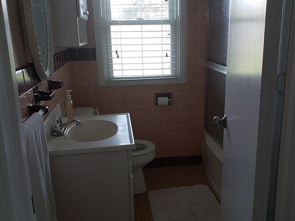 2nd image of 22330 Benjamin St