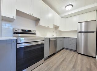 512 4th St SW #B10, Rochester, MN 55902