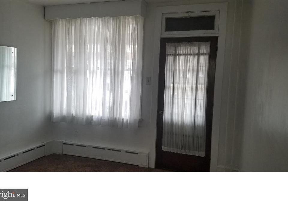 1st image of 923 E Mahanoy St