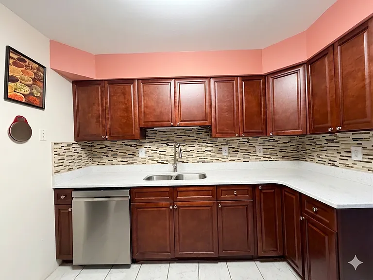 42 Tennyson Dr — Photo 9