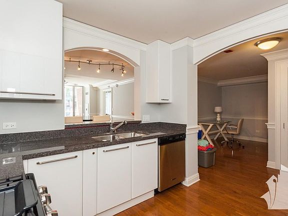 5th image of 420 E Waterside Dr Unit 1205A
