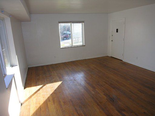3rd image of 3565 Alaska Ave APT 1