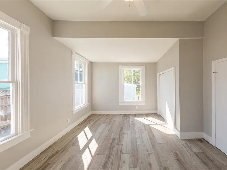 4307 Avenue Q — Photo 30