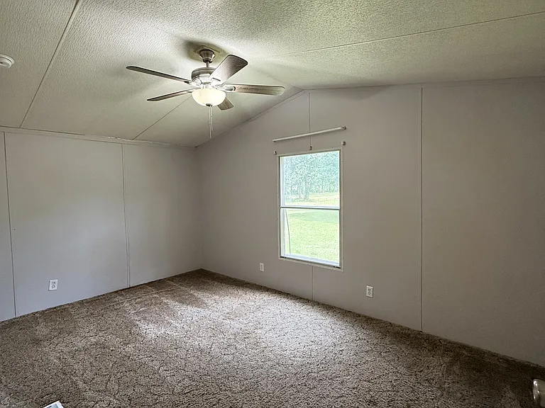 191 Walking Horse Ln — Photo 10