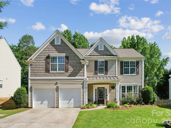 9713 Chanson Pl, Matthews, NC 28105
