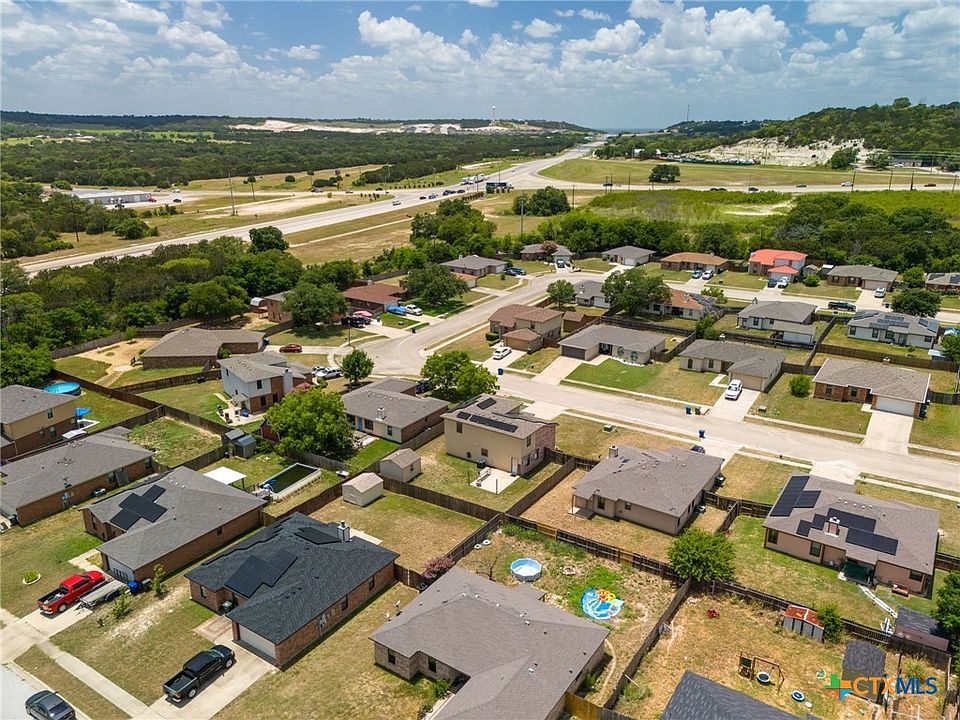 1st image of 1121 Katelyn Cir