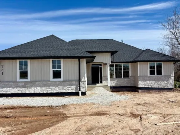 741 Northwood COURT, Manitowoc, WI 54220