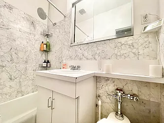 Rented by Century 21 Premier 